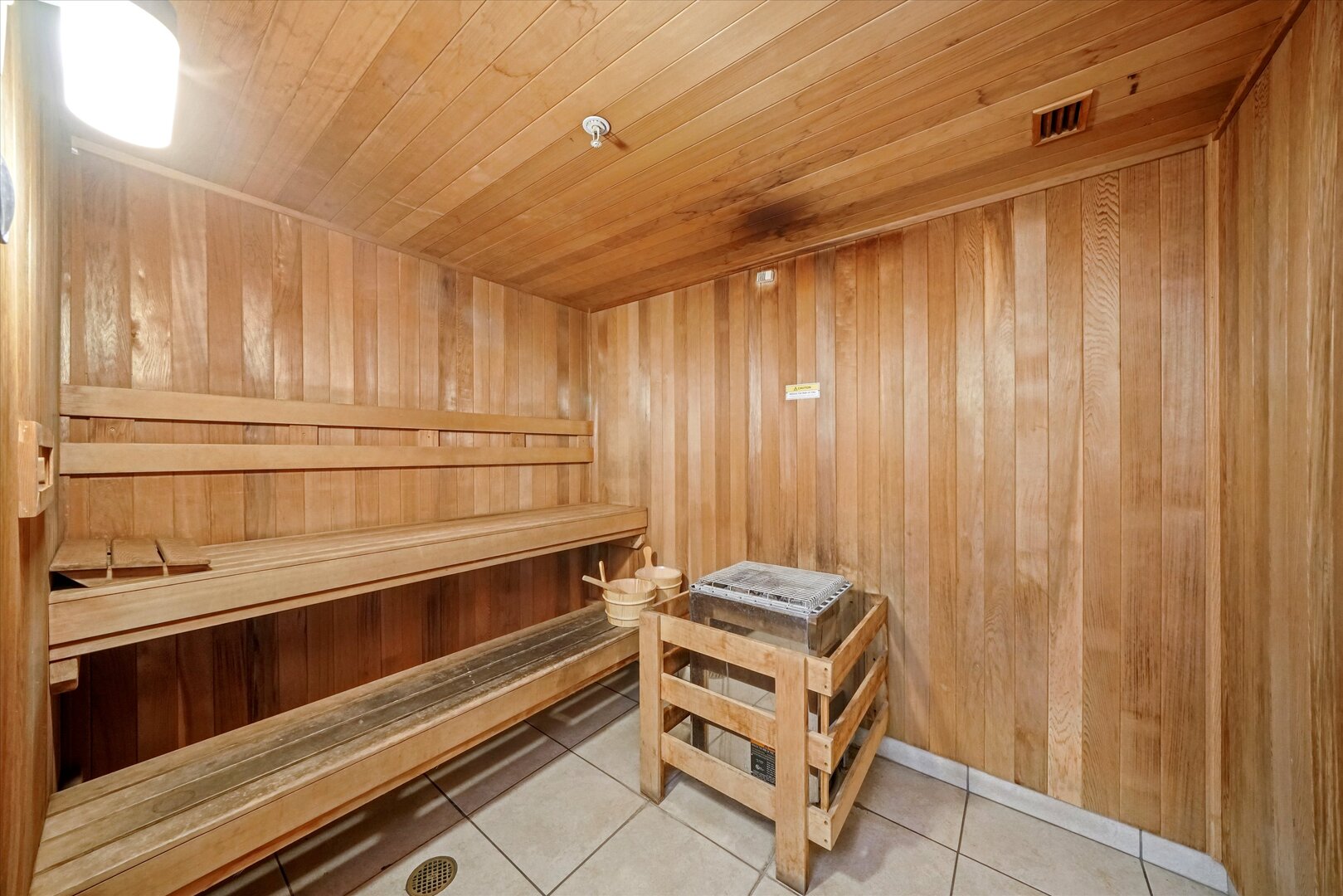 1901 S Calumet Avenue Unit: 606