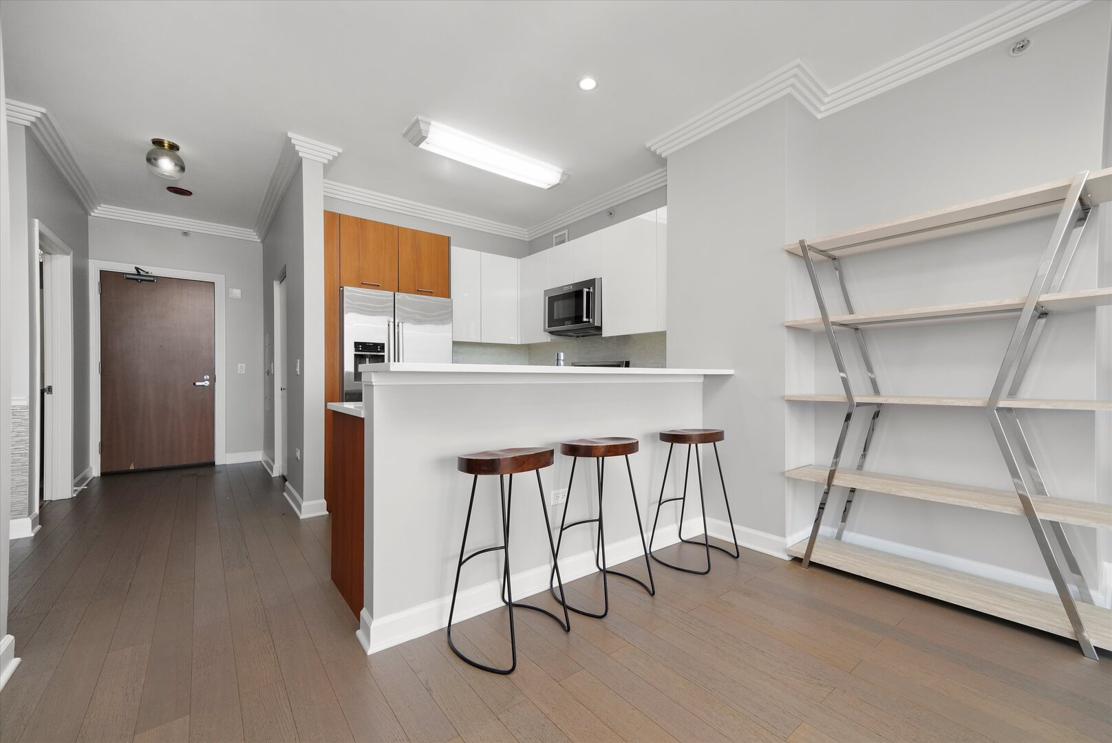 1901 S Calumet Avenue Unit: 606