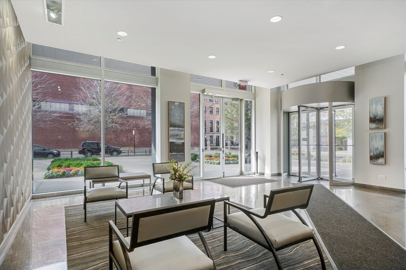 1901 S Calumet Avenue Unit: 606