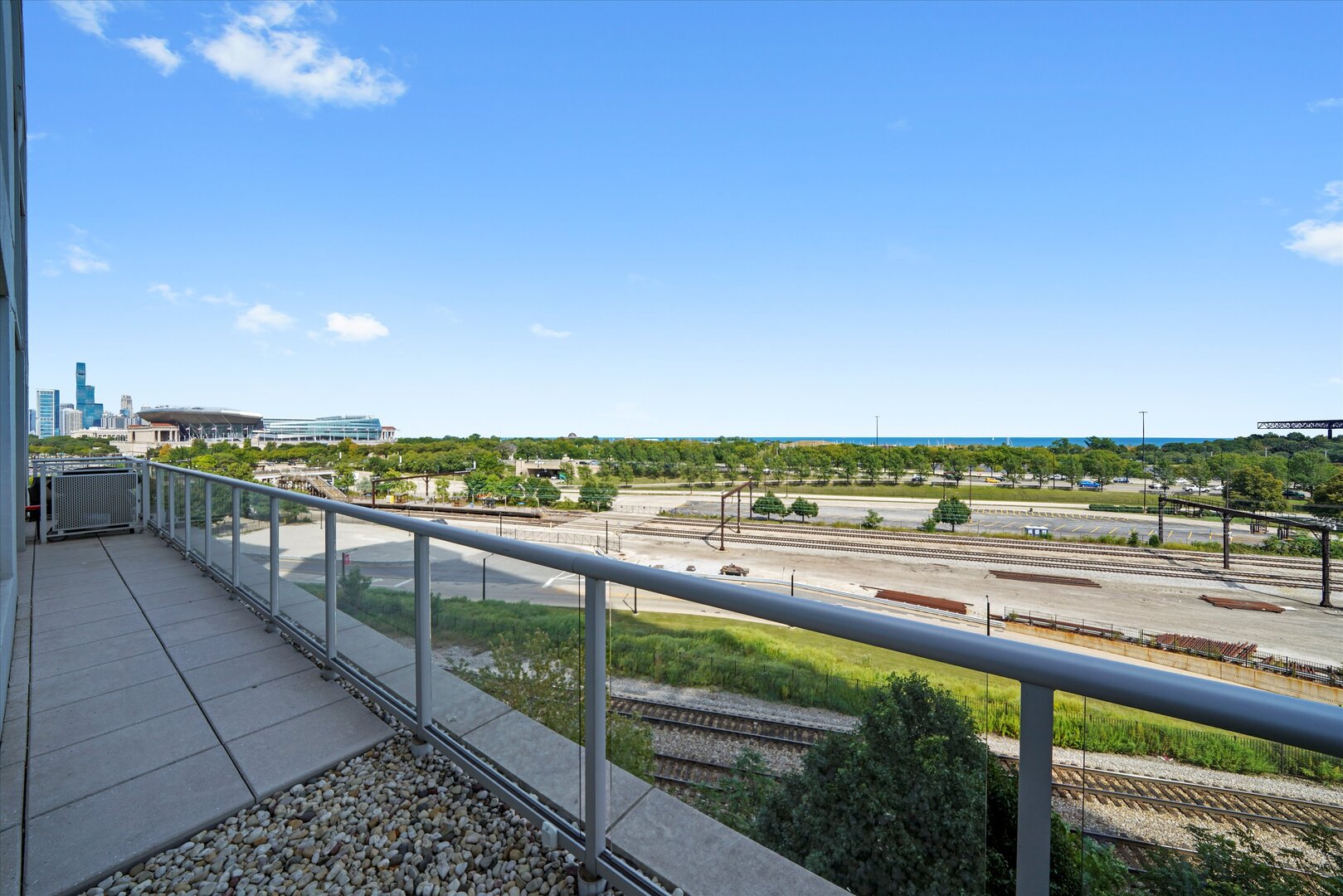 1901 S Calumet Avenue Unit: 606