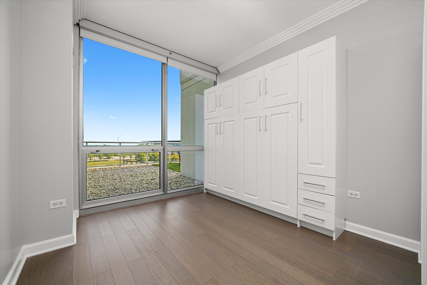 1901 S Calumet Avenue Unit: 606