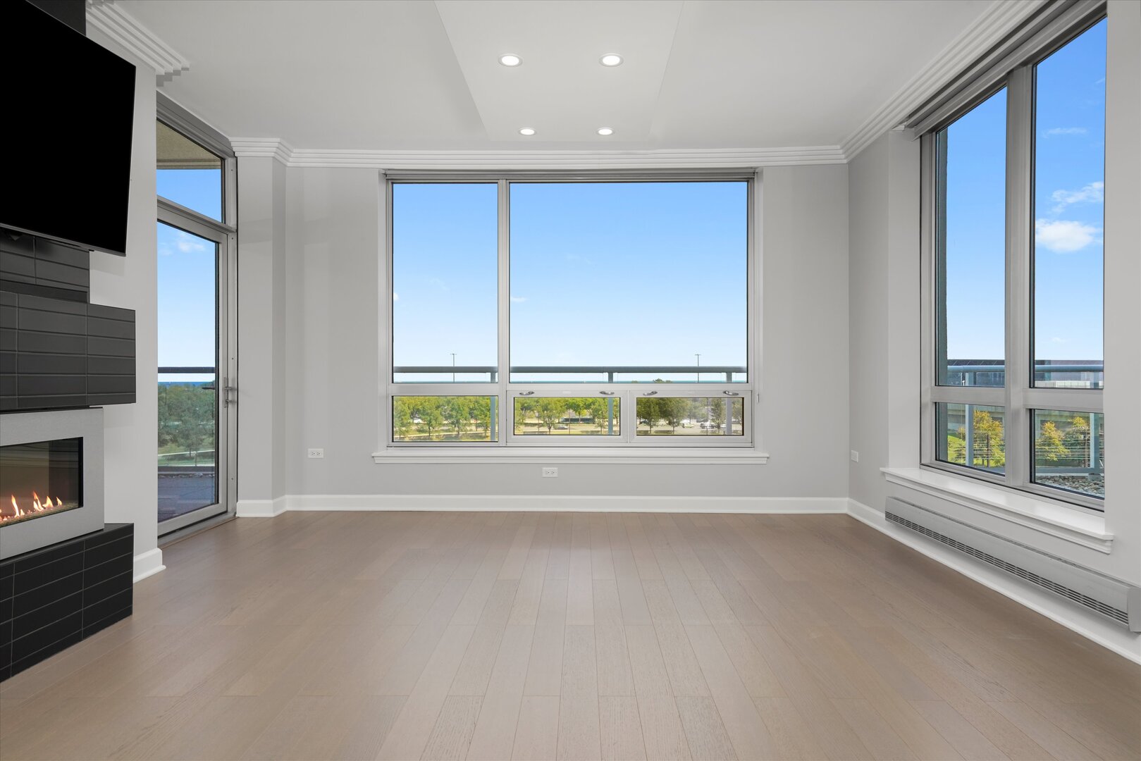 1901 S Calumet Avenue Unit: 606