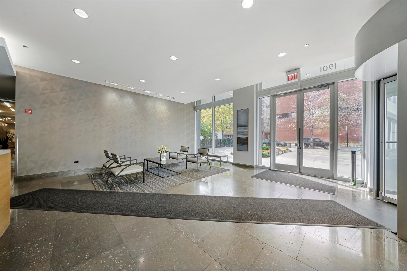 1901 S Calumet Avenue Unit: 606