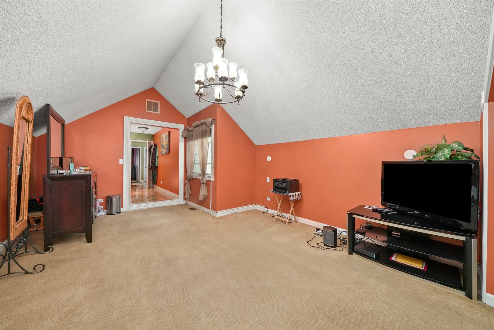 2571 Essex Drive