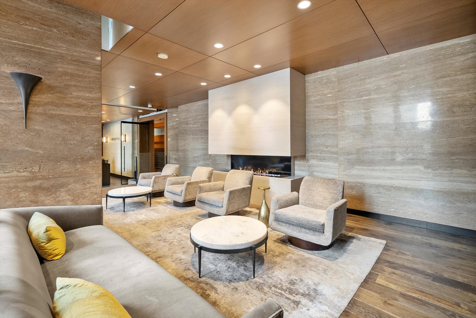 1030 N State Street Unit: 39A