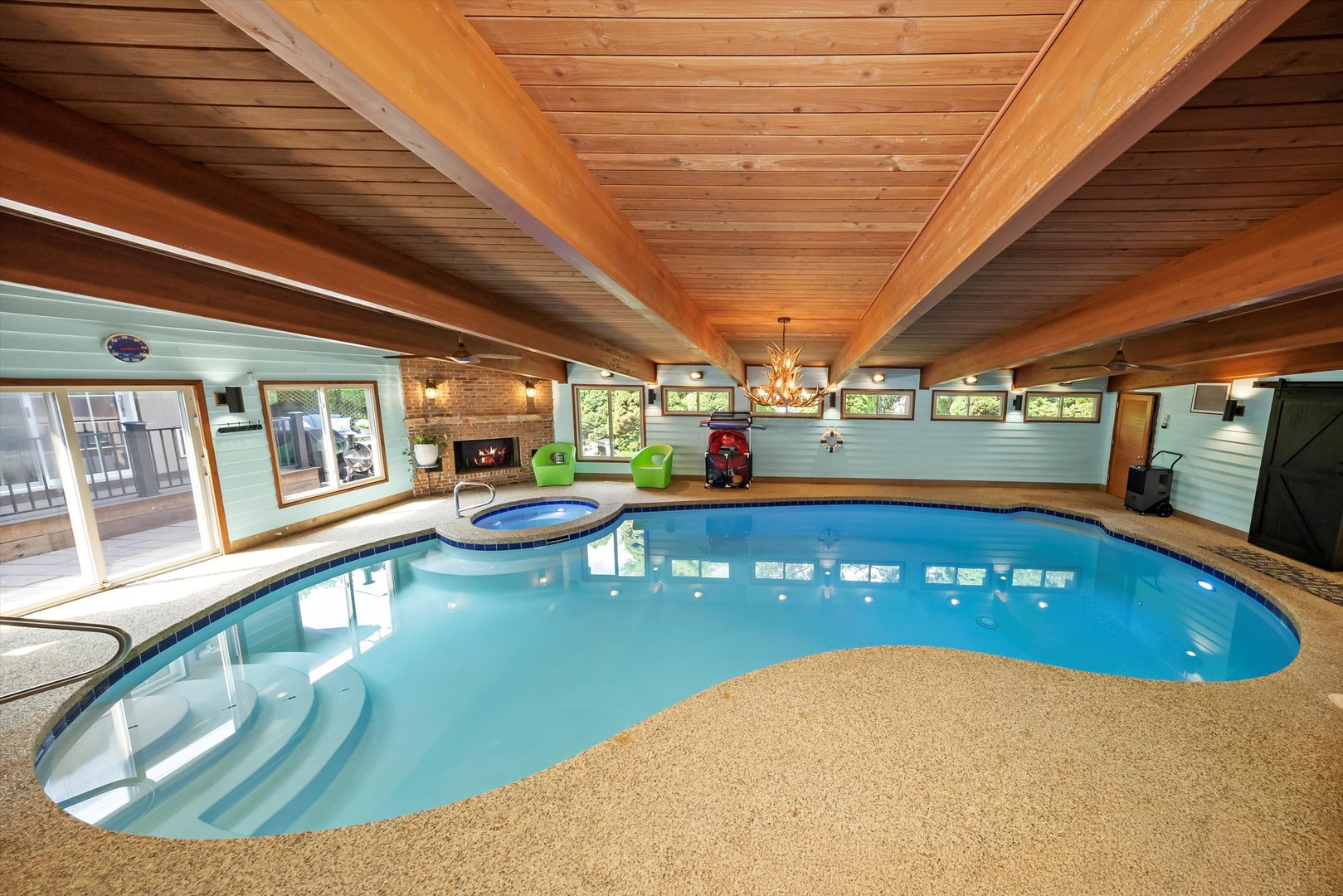 824 W Dorset Avenue W