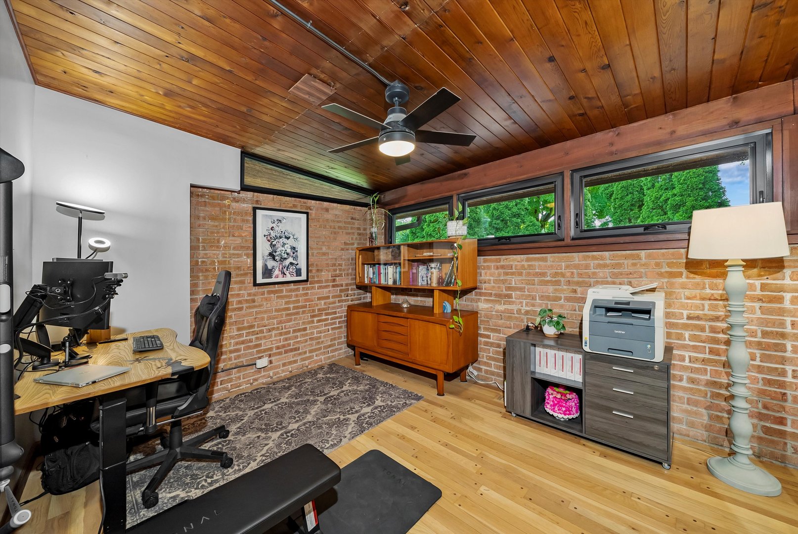 824 W Dorset Avenue W