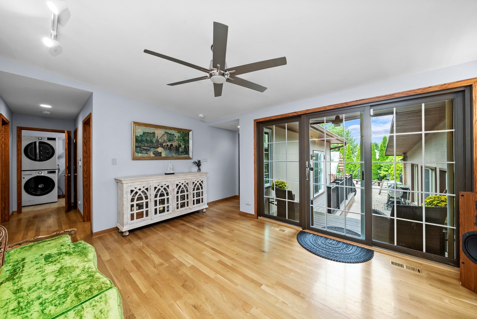 824 W Dorset Avenue W