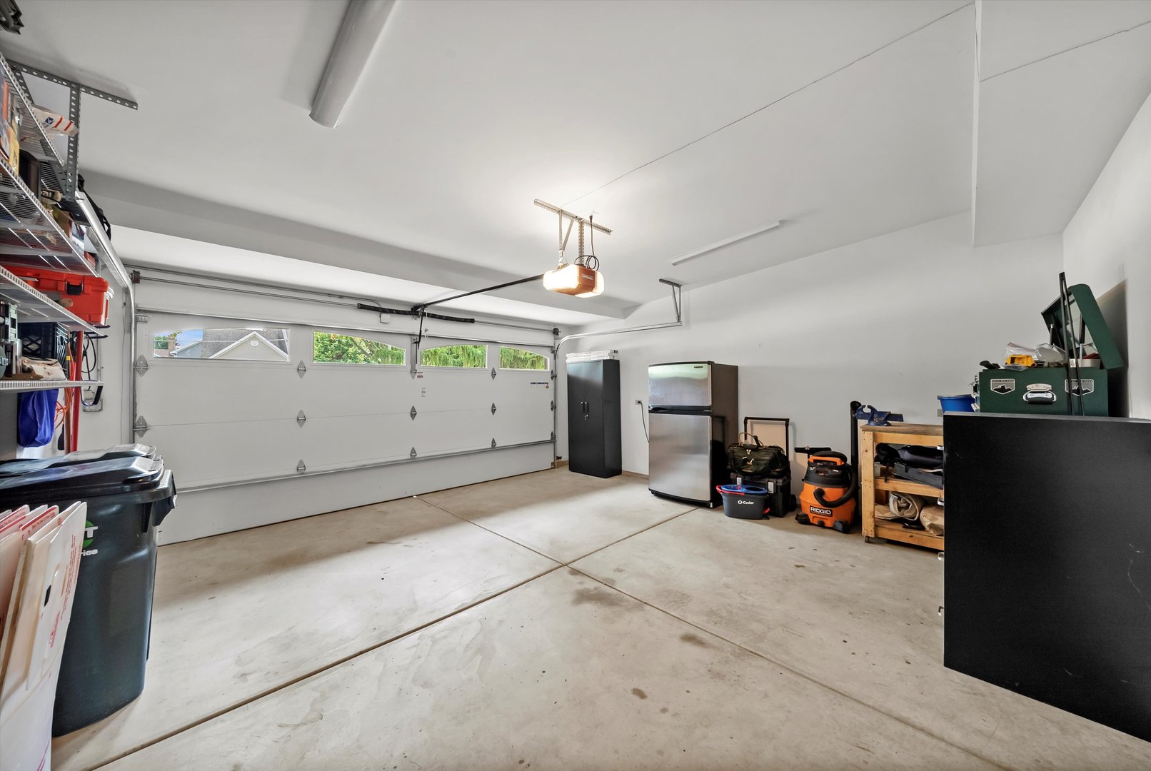 824 W Dorset Avenue W