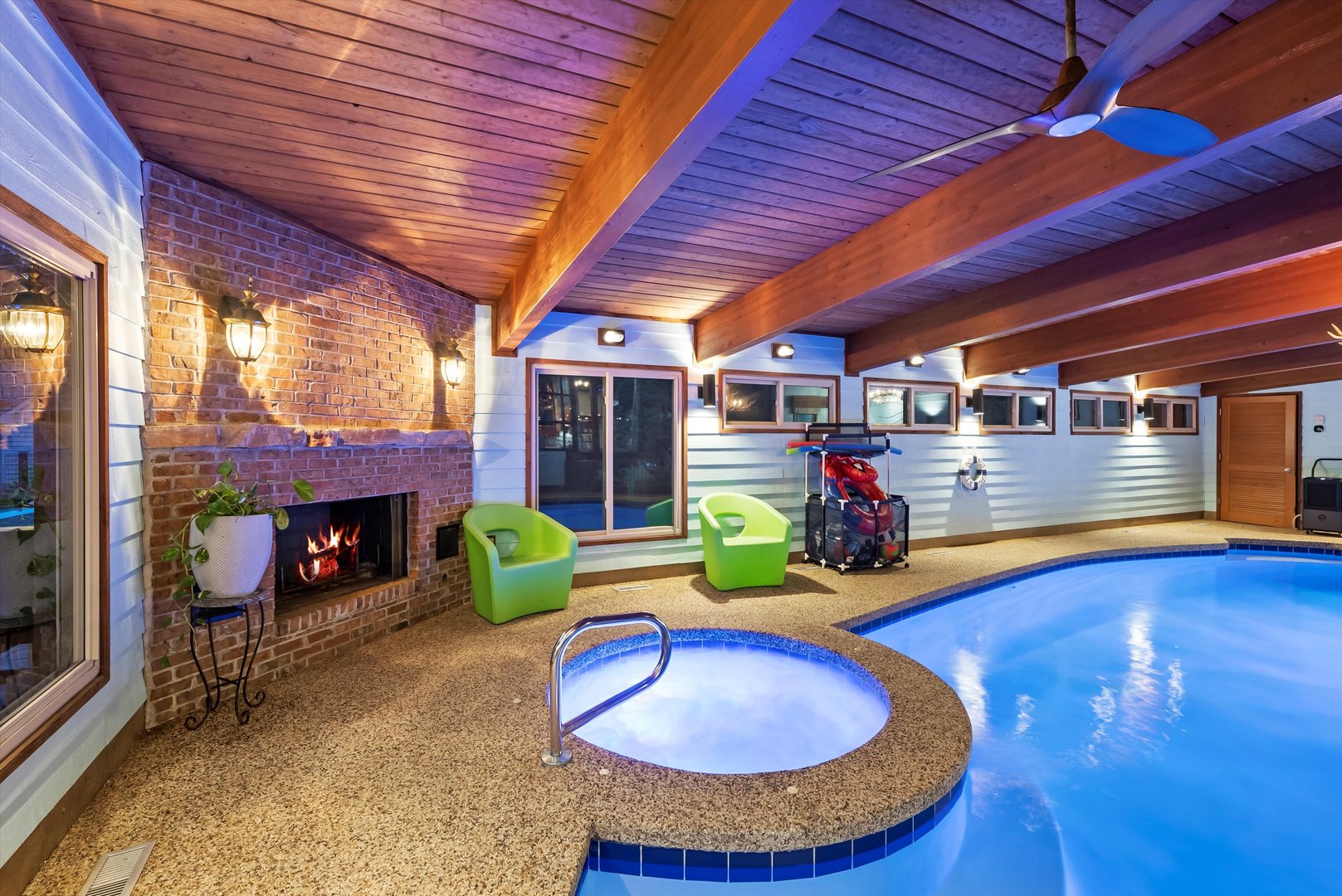 824 W Dorset Avenue W