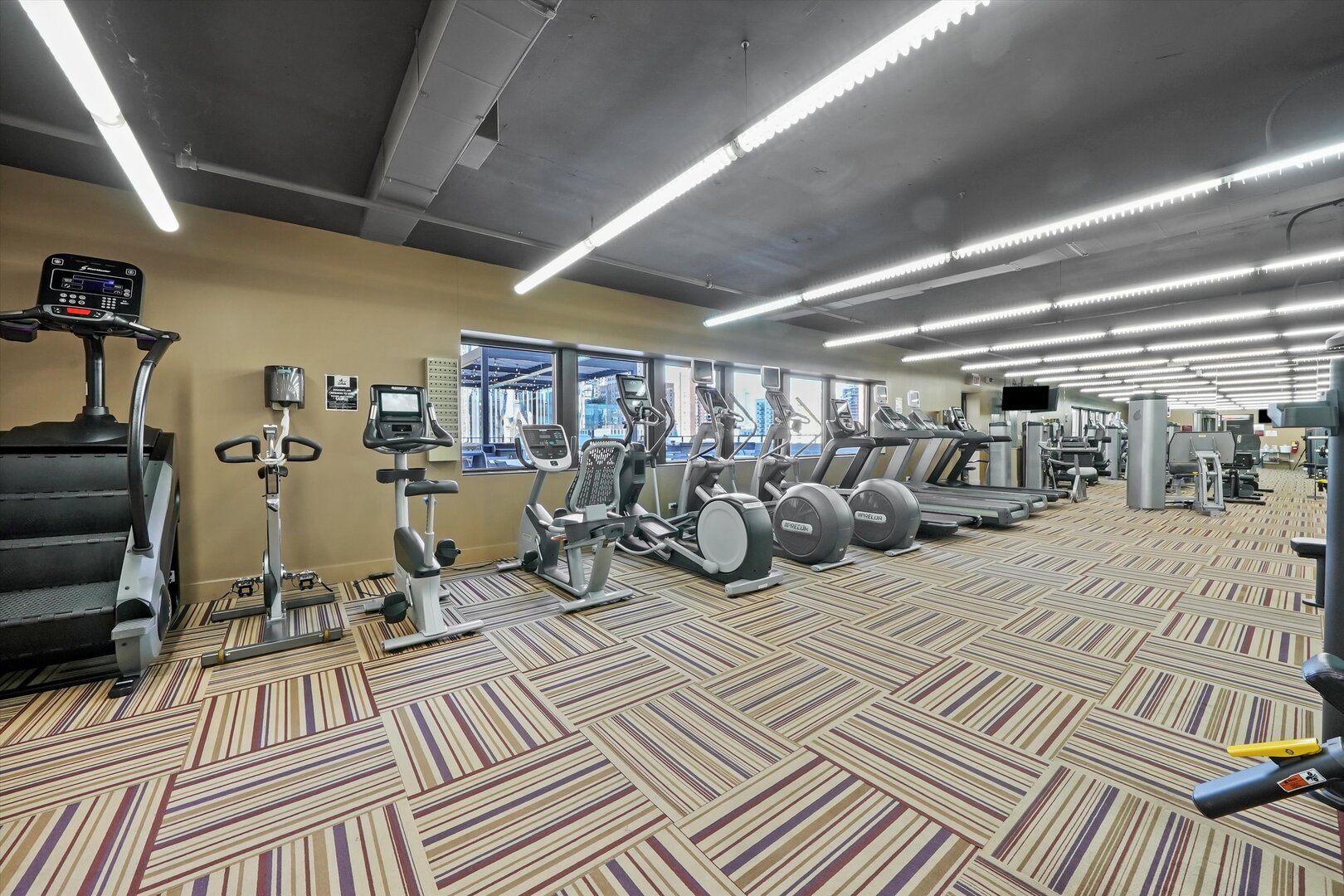 30 E Huron Street Unit: 1106