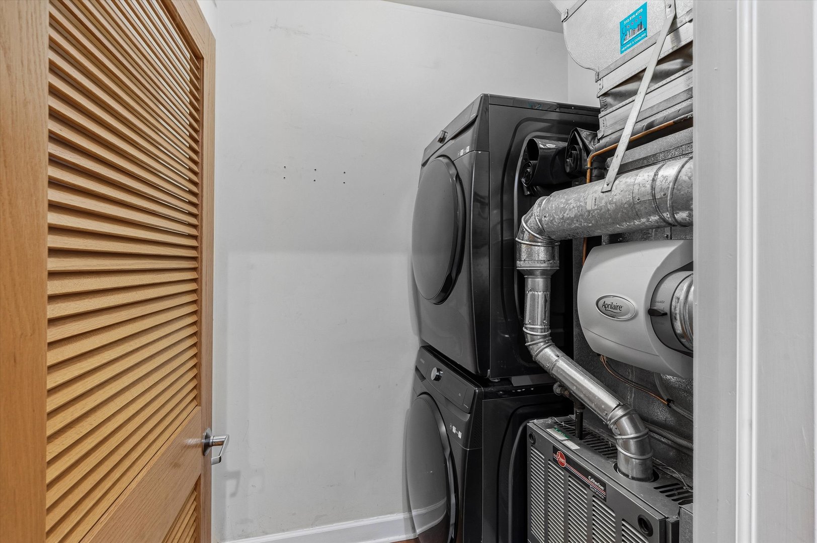 221 E CULLERTON Street Unit: 928