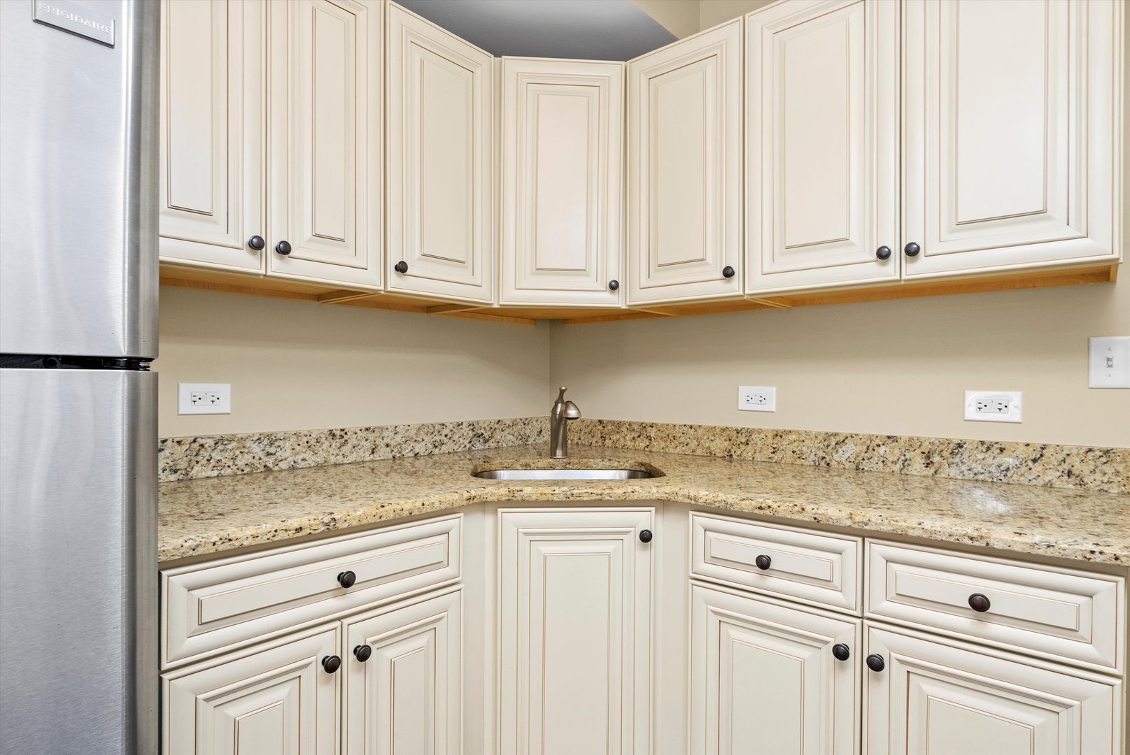 552 W Cullerton Street Unit: G