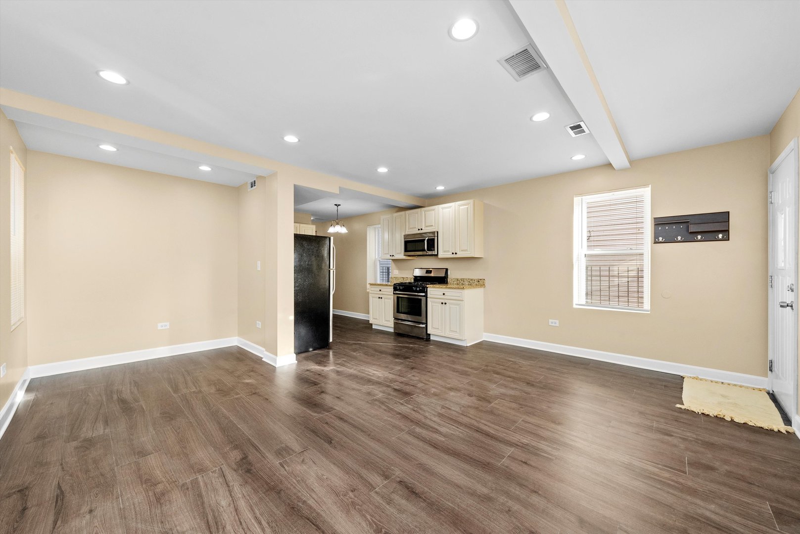 552 W Cullerton Street Unit: G