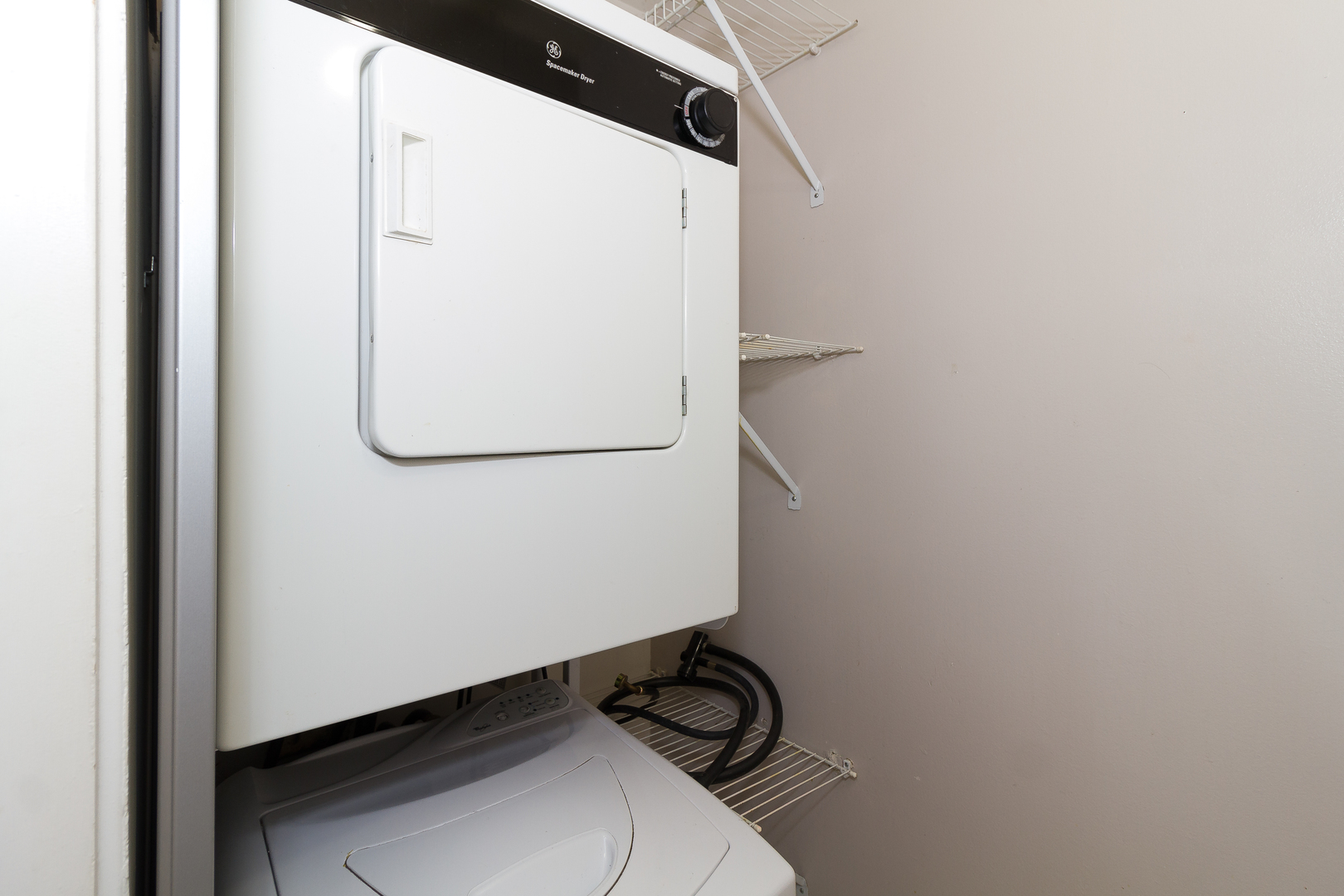 40 E 9TH Street Unit: 707