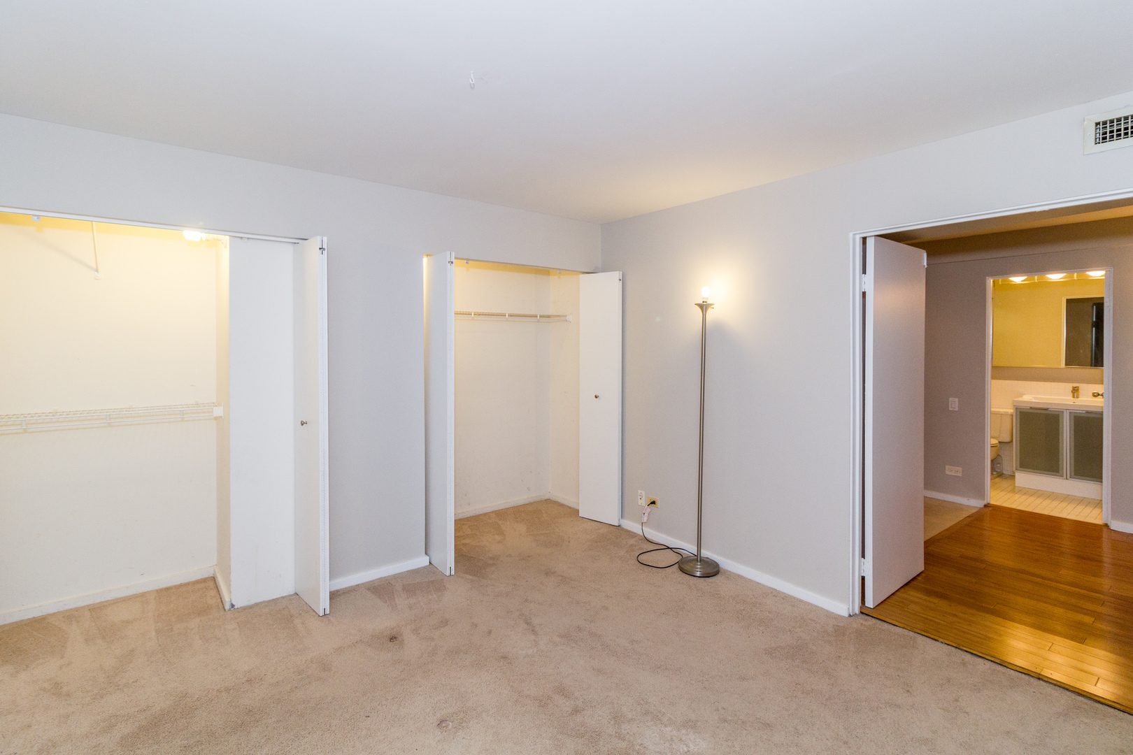 40 E 9TH Street Unit: 707