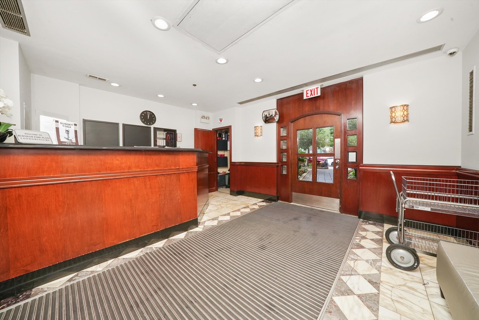 40 E 9TH Street Unit: 707