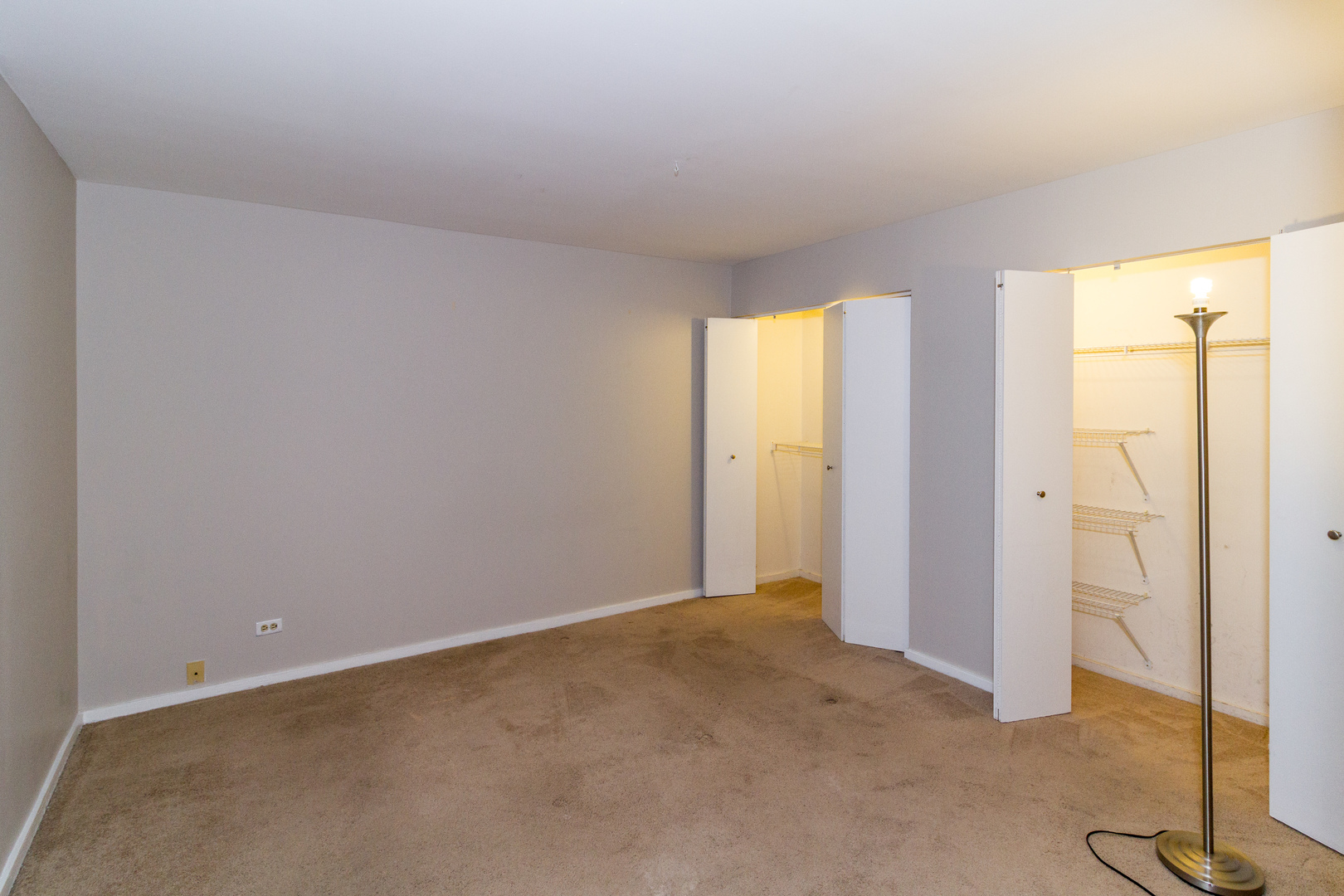 40 E 9TH Street Unit: 707