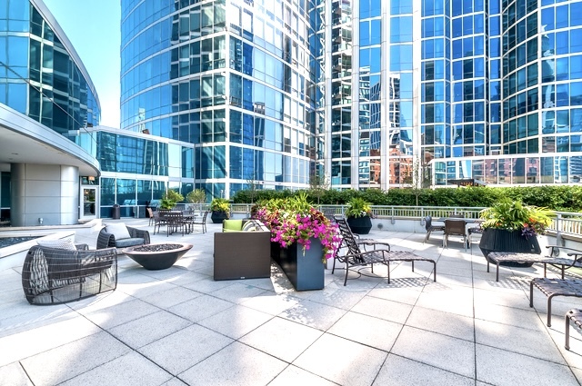 1201 S Prairie Avenue Unit: 3404