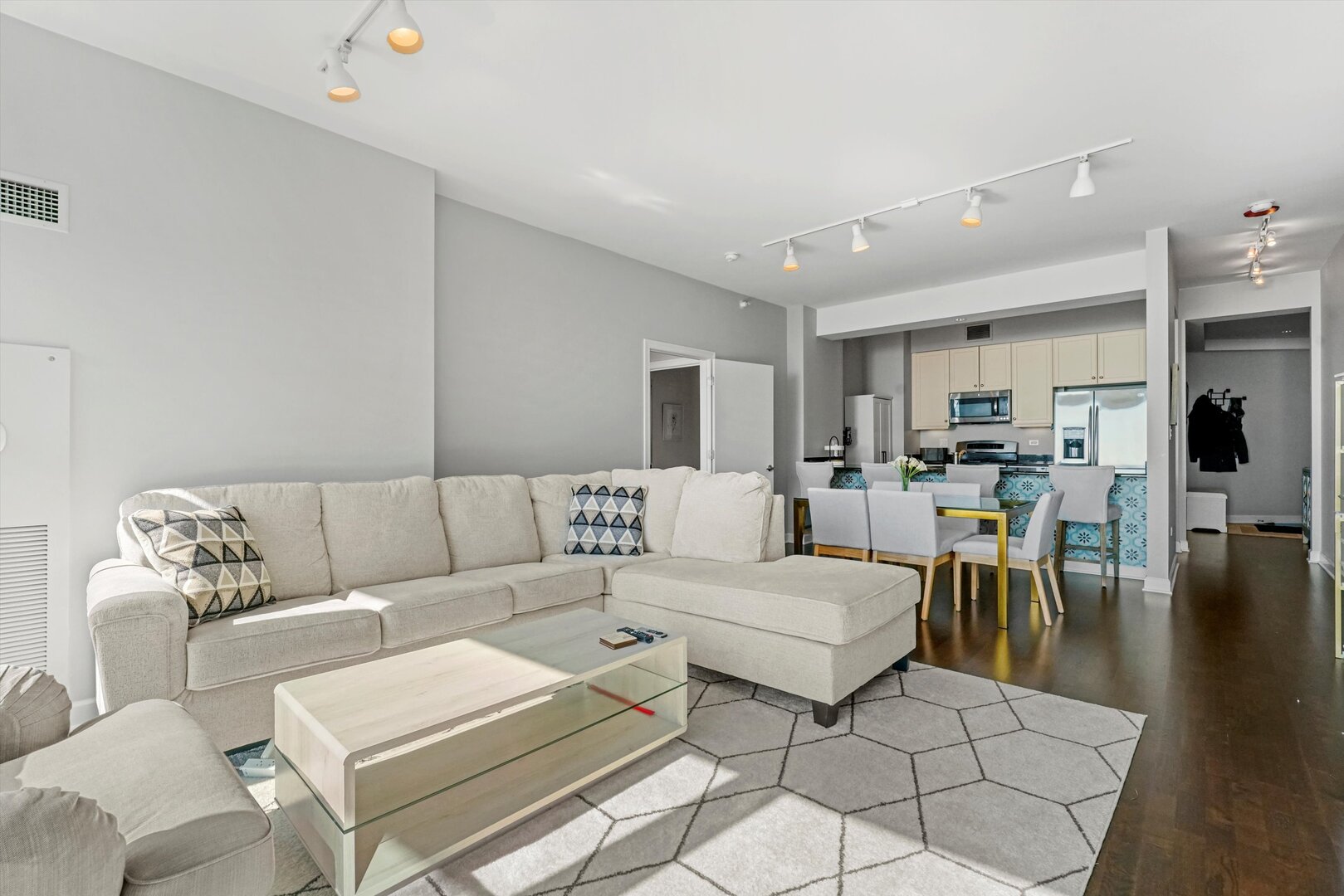 1201 S Prairie Avenue Unit: 3404