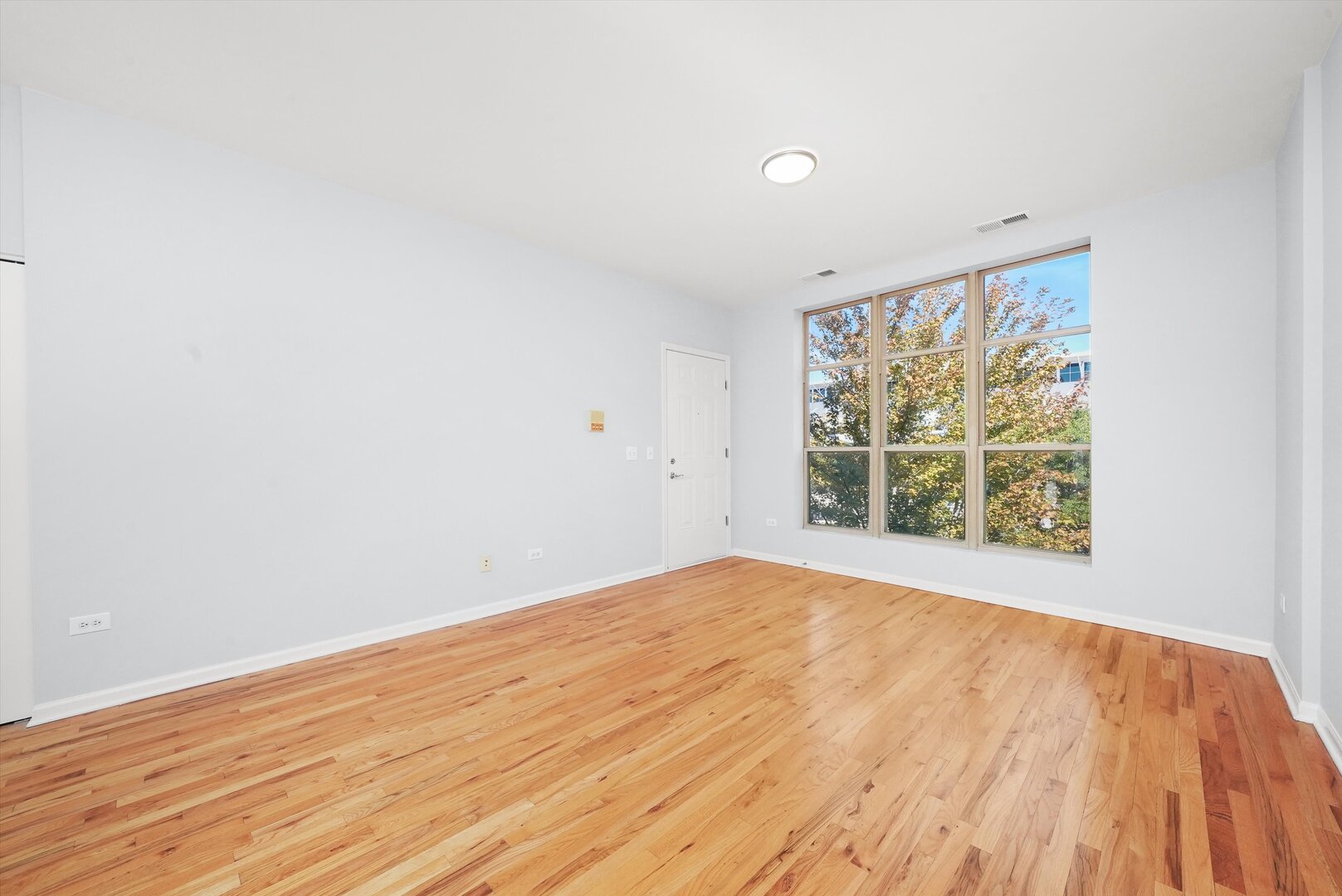 317 E 25th Street Unit: 3E