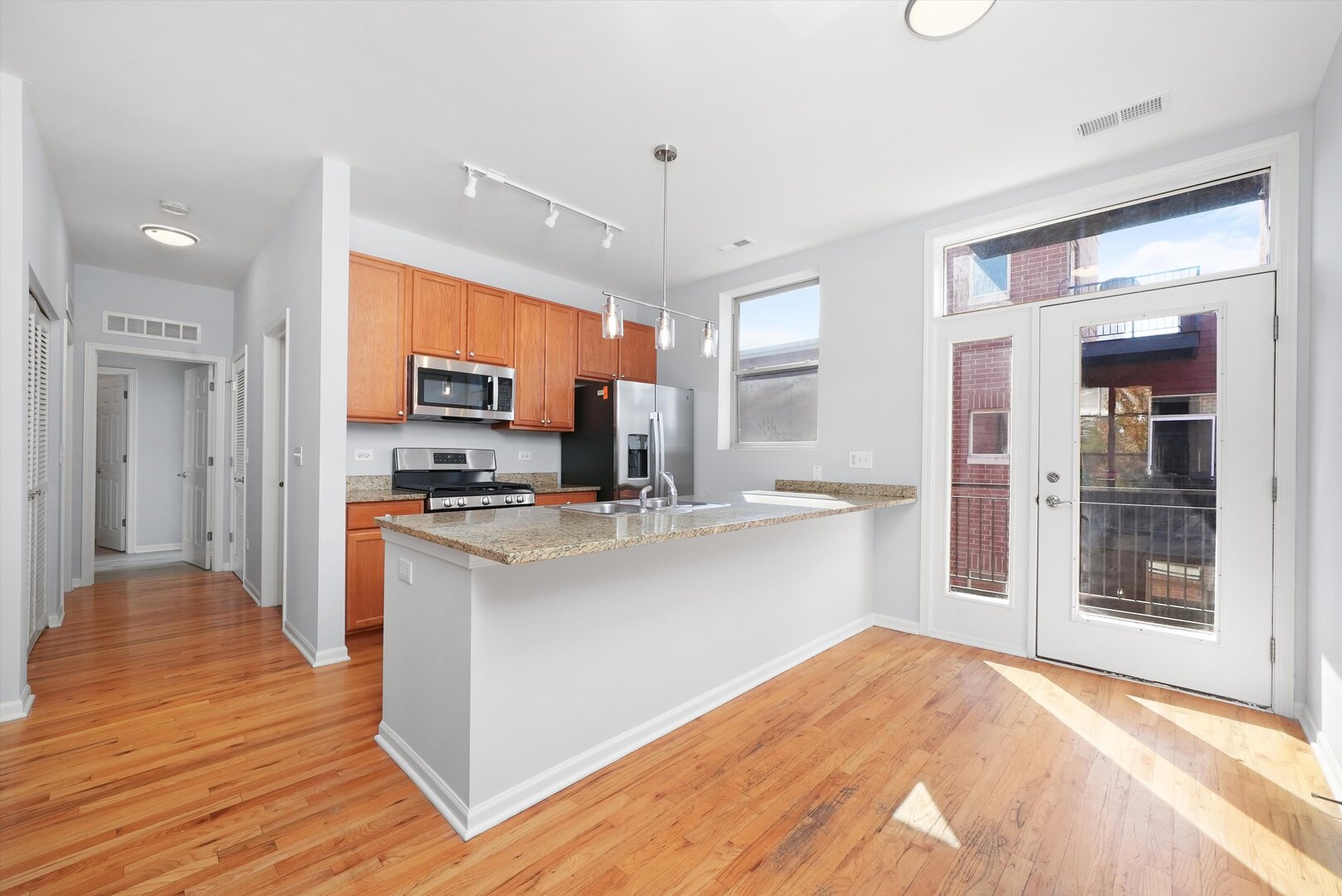317 E 25th Street Unit: 3E