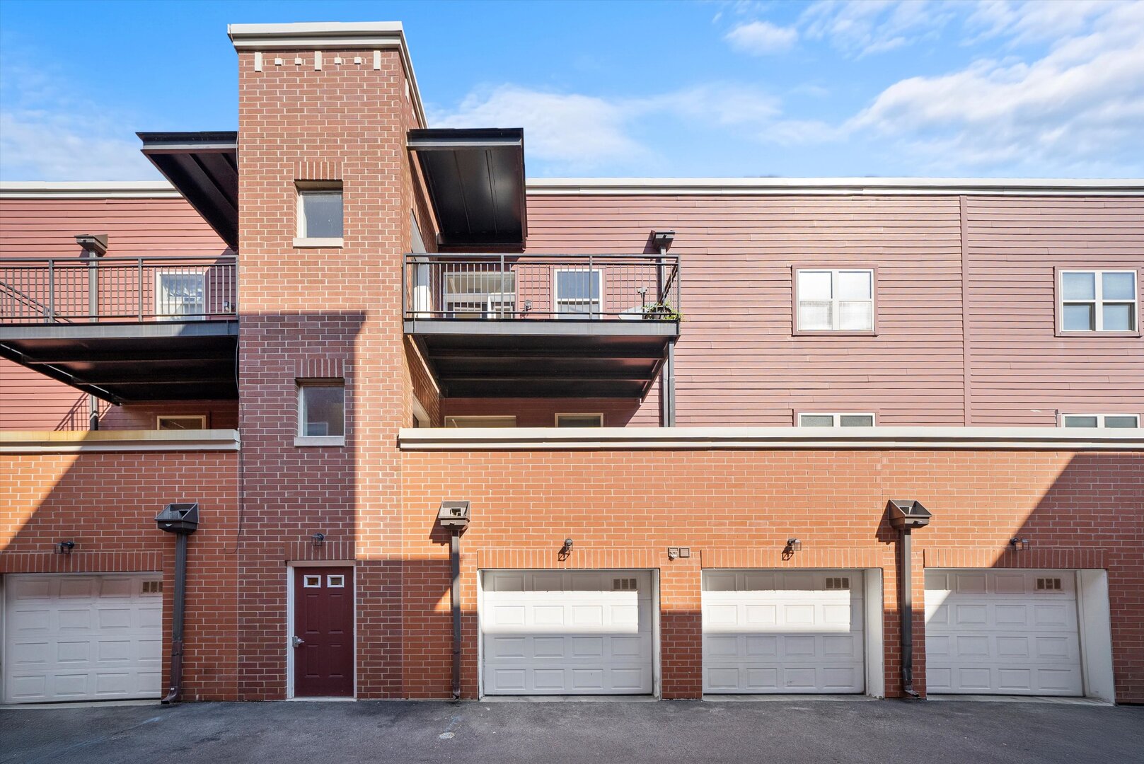 317 E 25th Street Unit: 3E