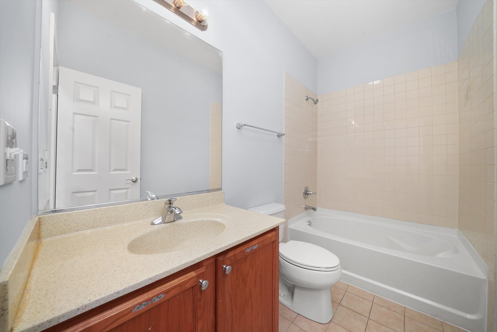 317 E 25th Street Unit: 3E