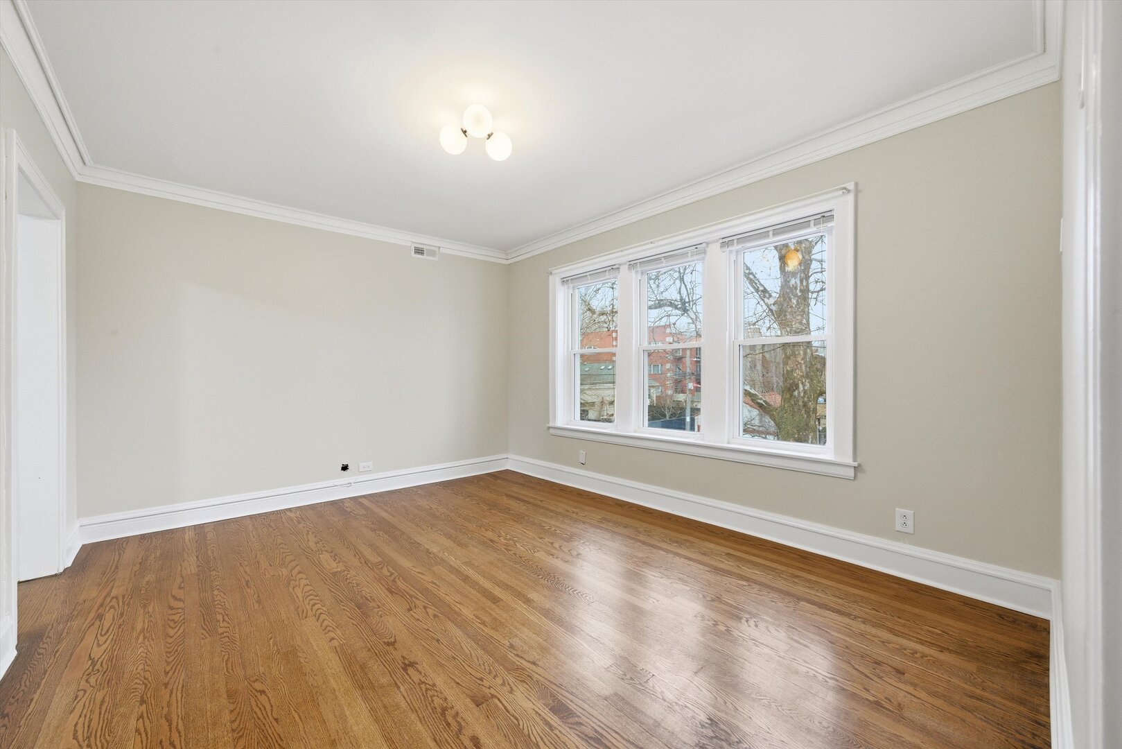 6938 N Campbell Avenue N Unit: 1