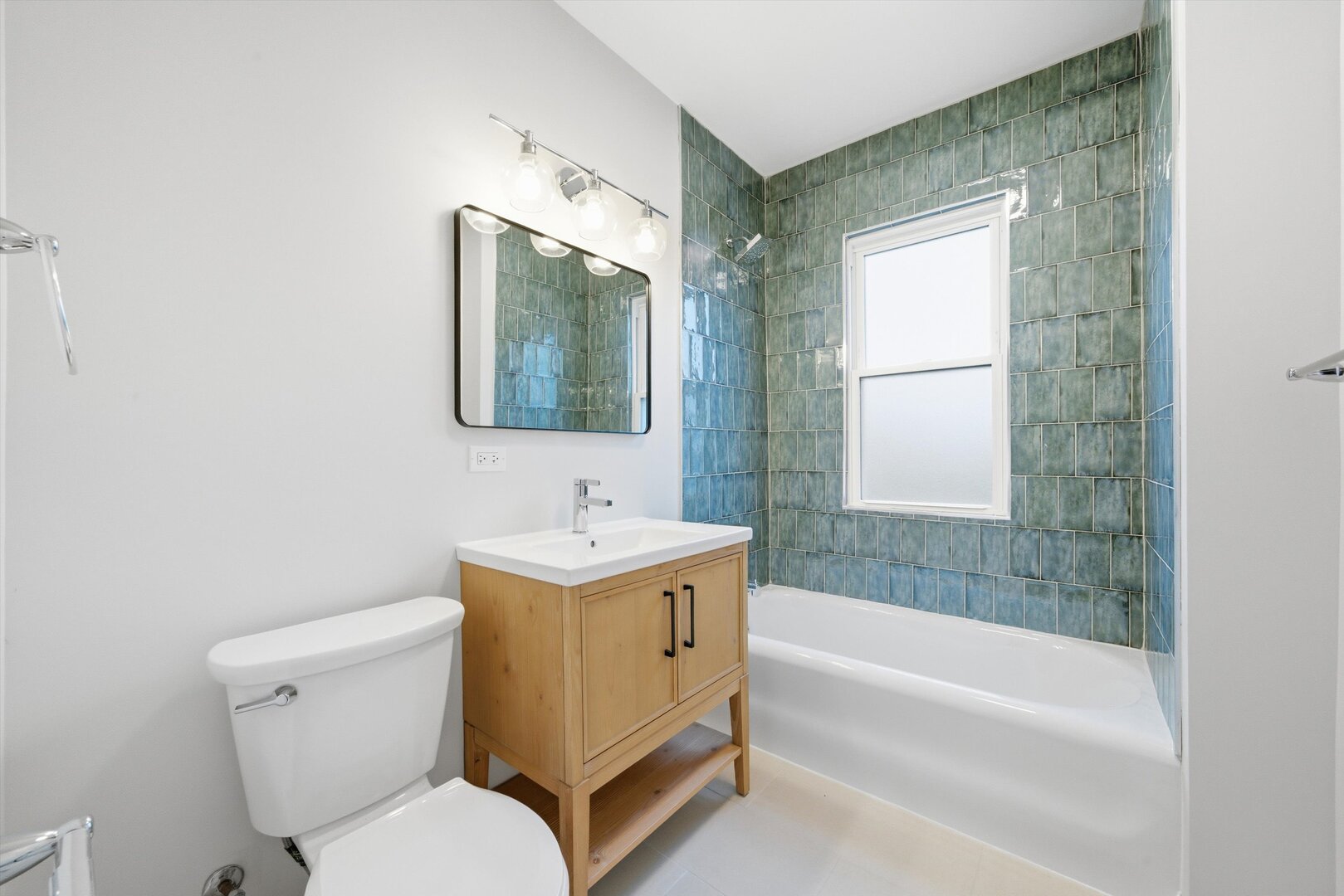 6938 N Campbell Avenue N Unit: 1