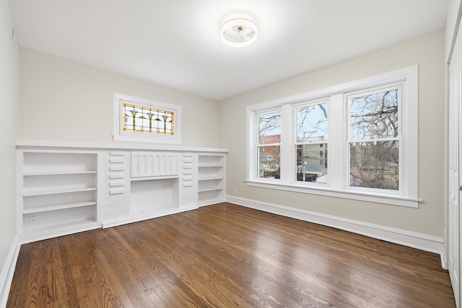 6938 N Campbell Avenue N Unit: 1