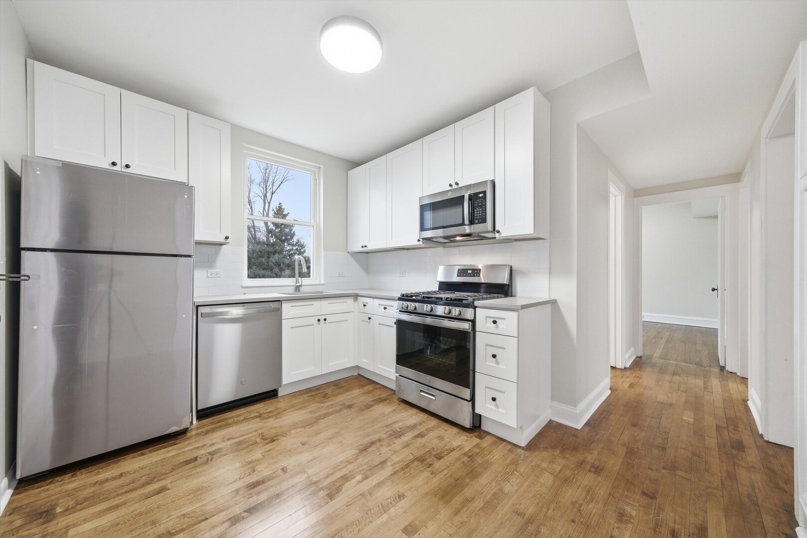 6938 N Campbell Avenue N Unit: 1