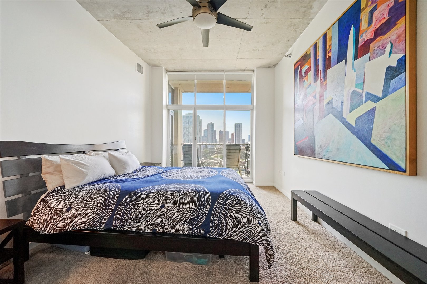 700 N LARRABEE Street Unit: 1010