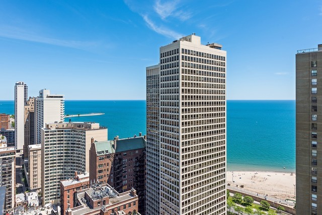 100 E Bellevue Place Unit: 23B