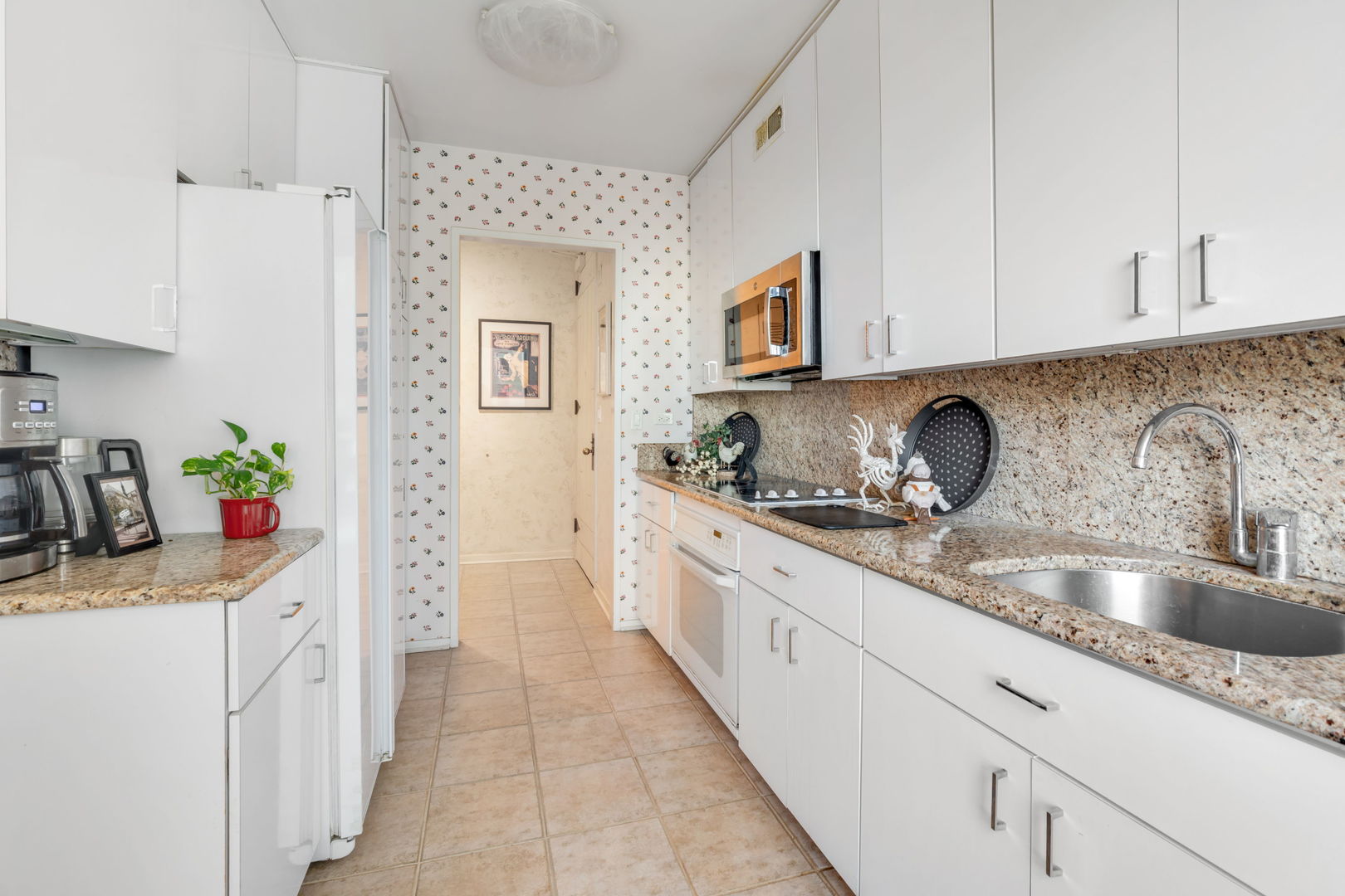 100 E Bellevue Place Unit: 23B
