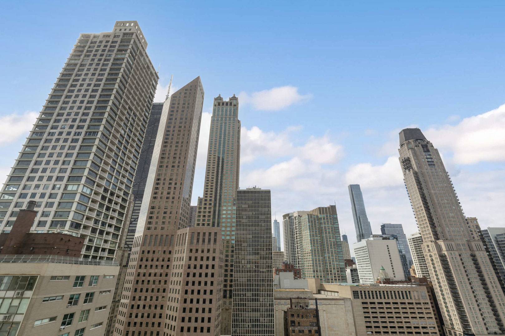 100 E Bellevue Place Unit: 23B