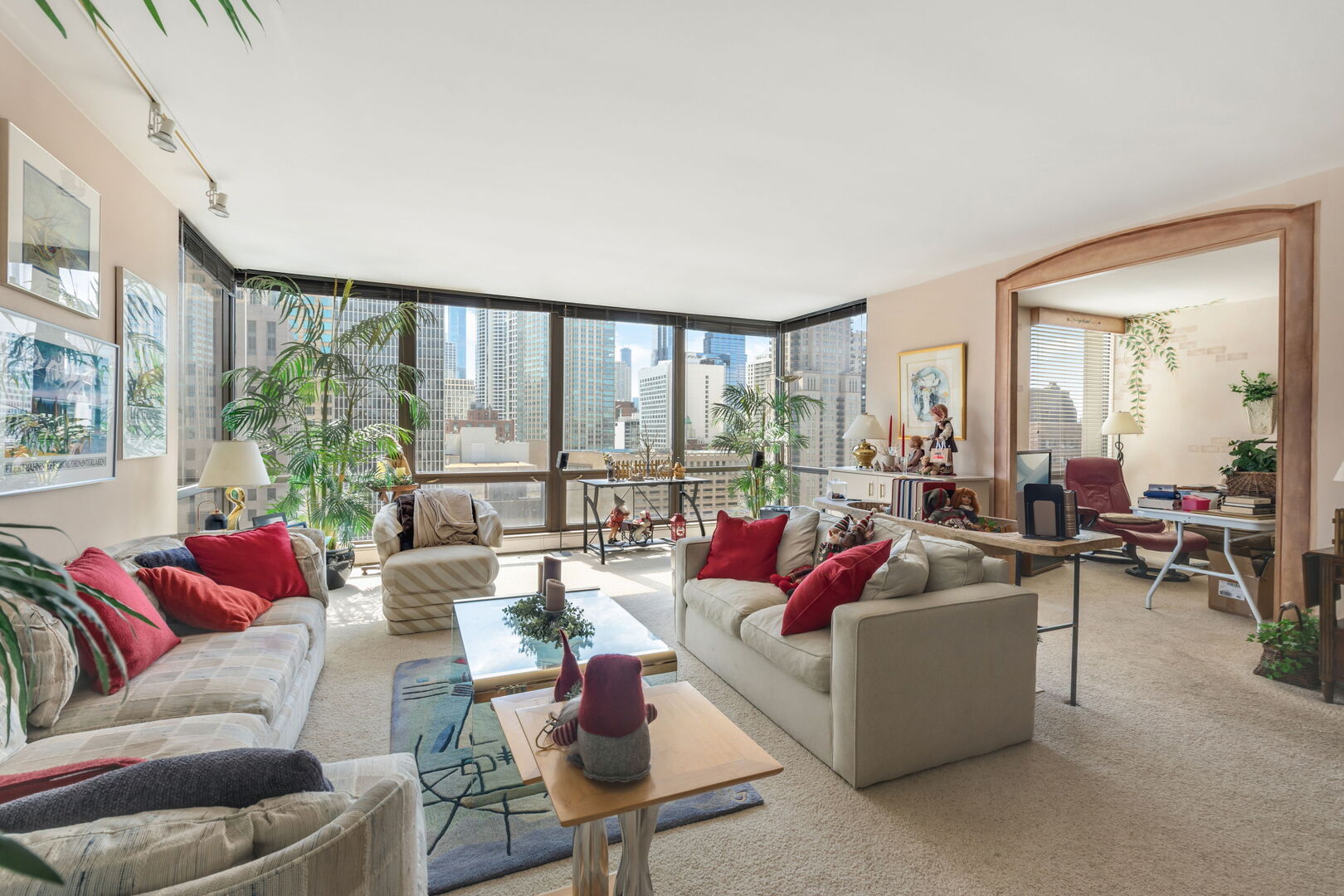 100 E Bellevue Place Unit: 23B