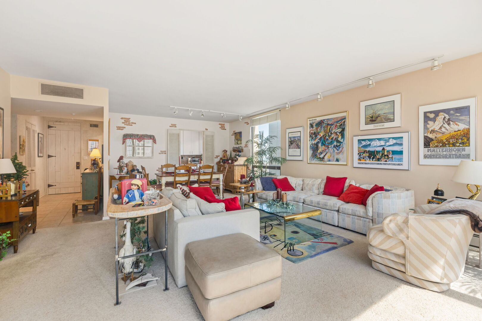100 E Bellevue Place Unit: 23B