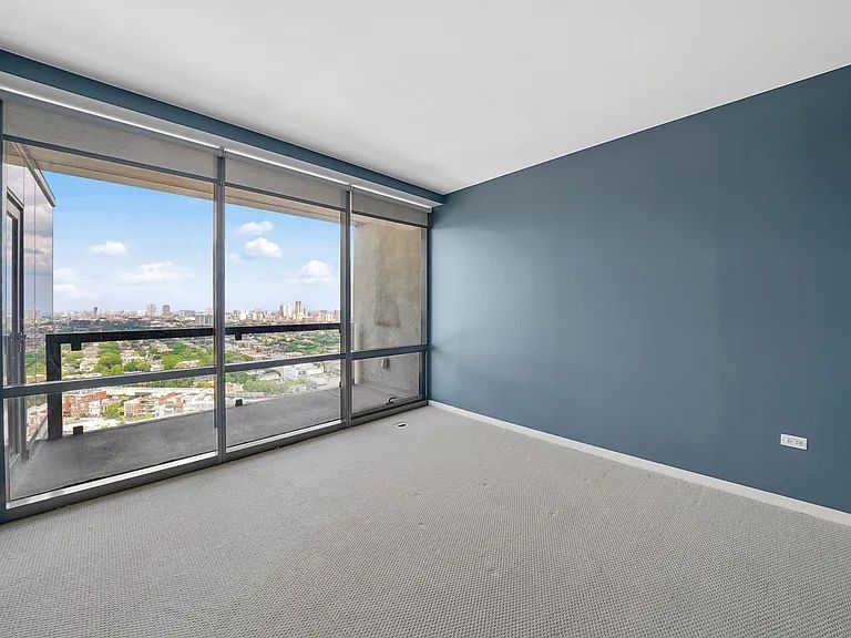 860 W Blackhawk Street Unit: 2804