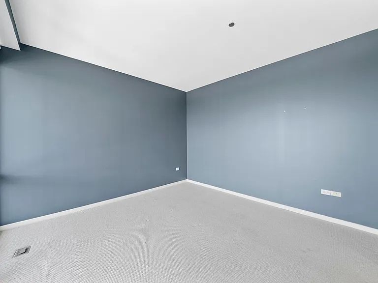 860 W Blackhawk Street Unit: 2804
