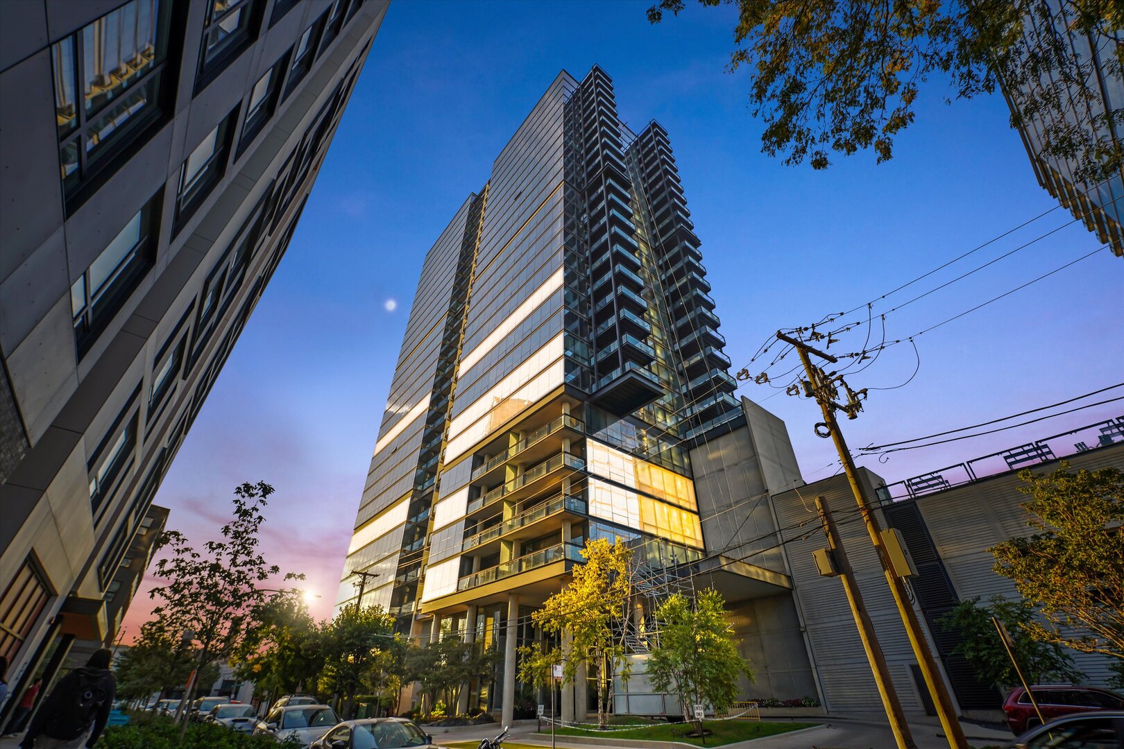 860 W Blackhawk Street Unit: 2804