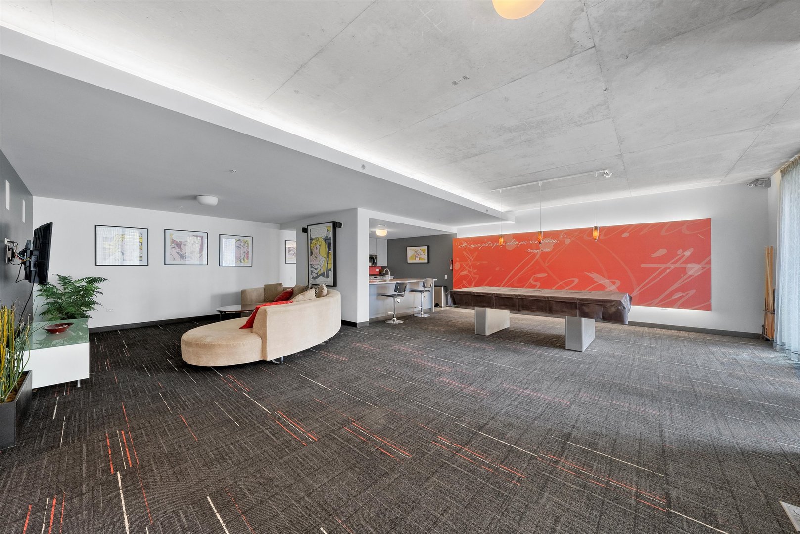 659 W RANDOLPH Street Unit: 902