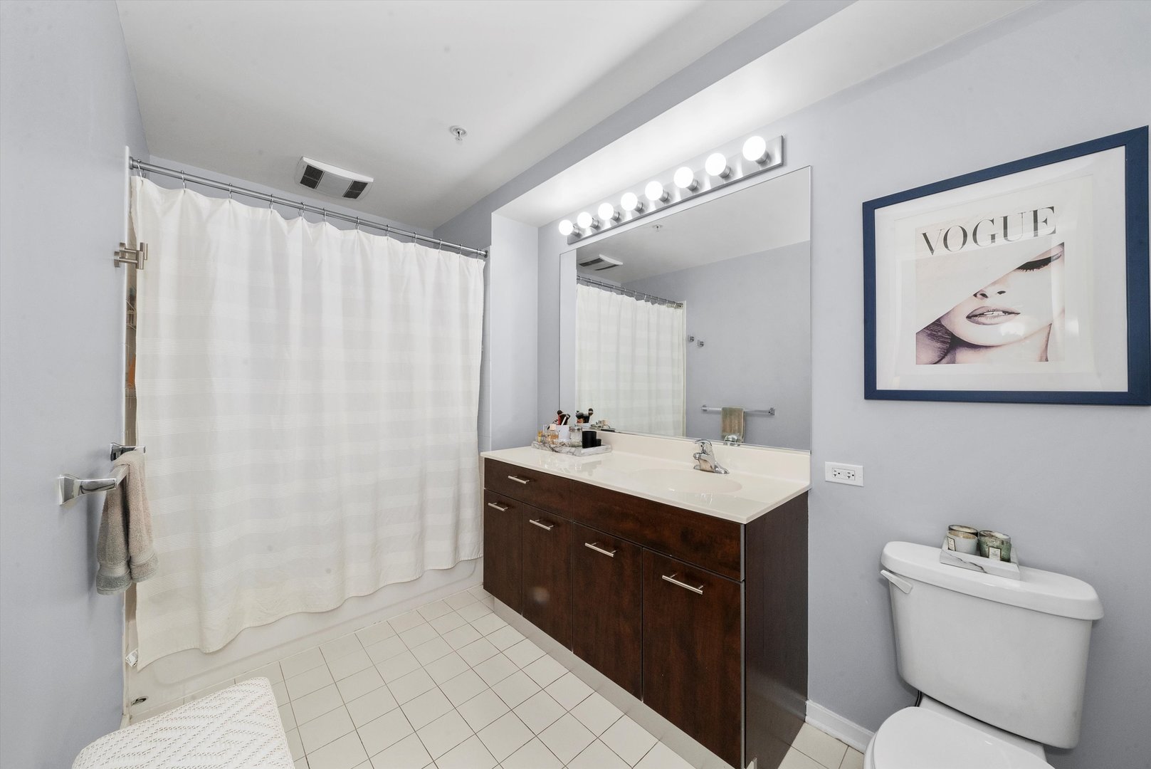 659 W RANDOLPH Street Unit: 902