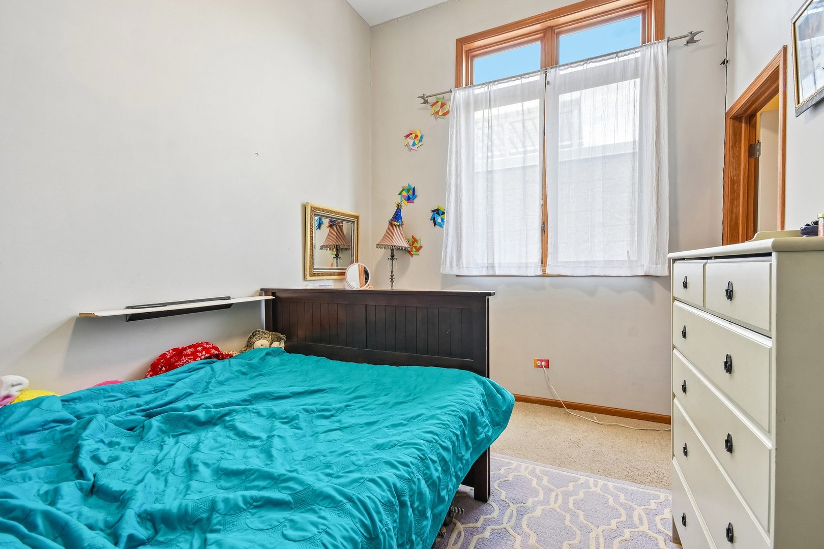 1326 W Grenshaw Street Unit: 3