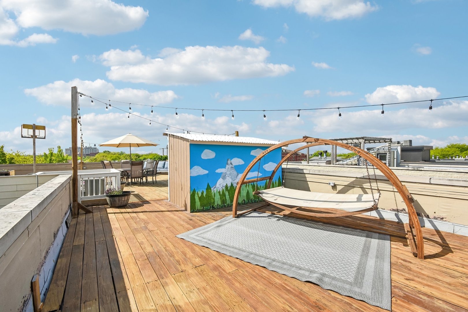 1326 W Grenshaw Street Unit: 3