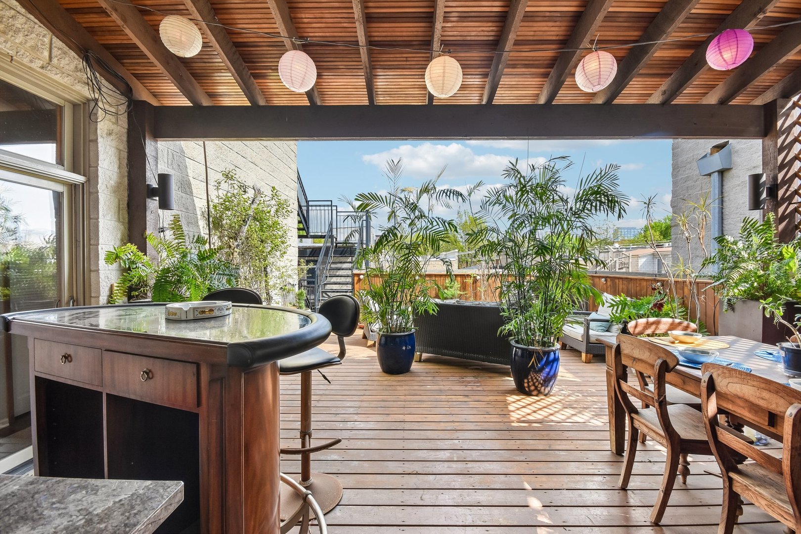 1326 W Grenshaw Street Unit: 3