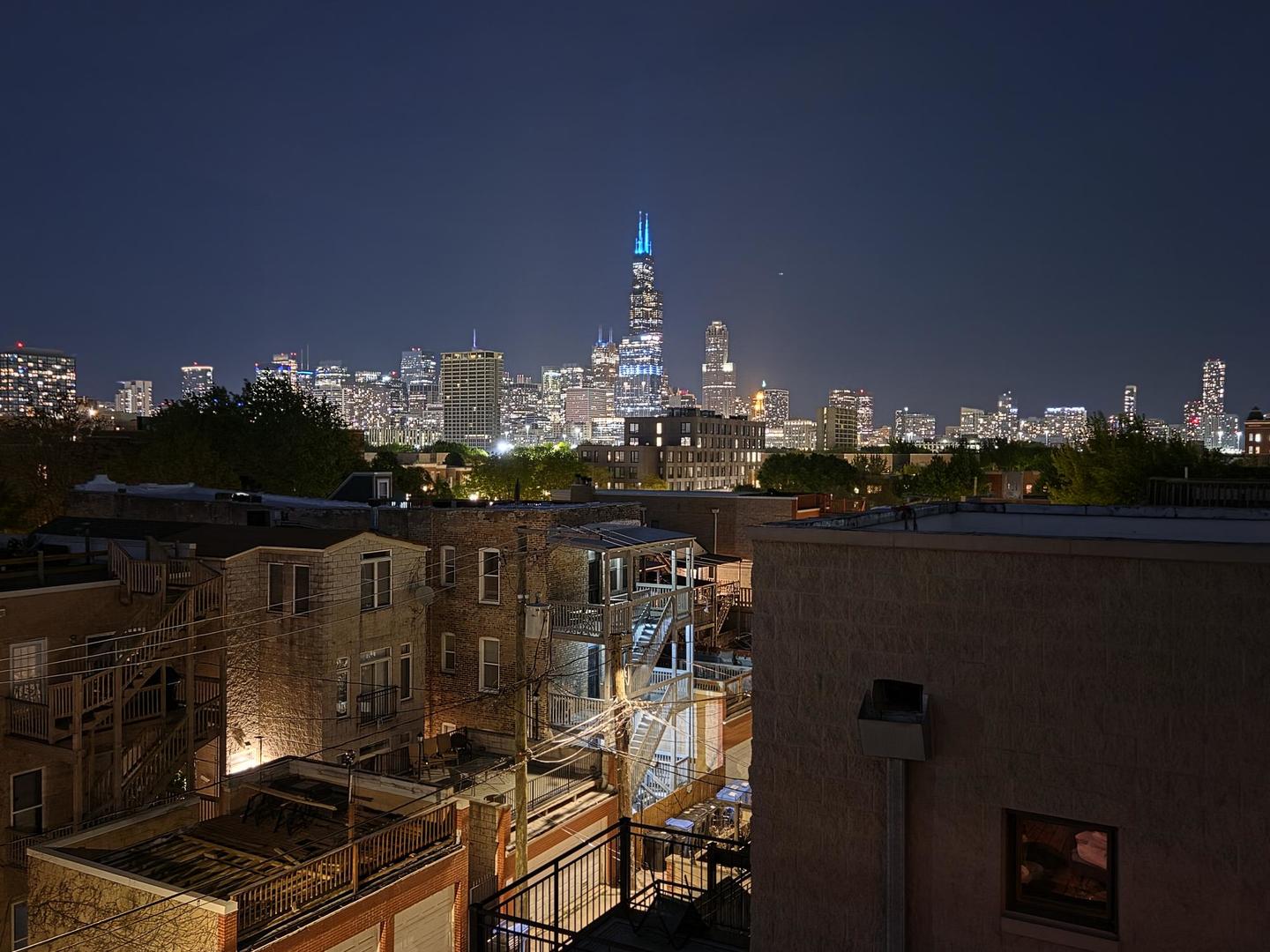 1326 W Grenshaw Street Unit: 3