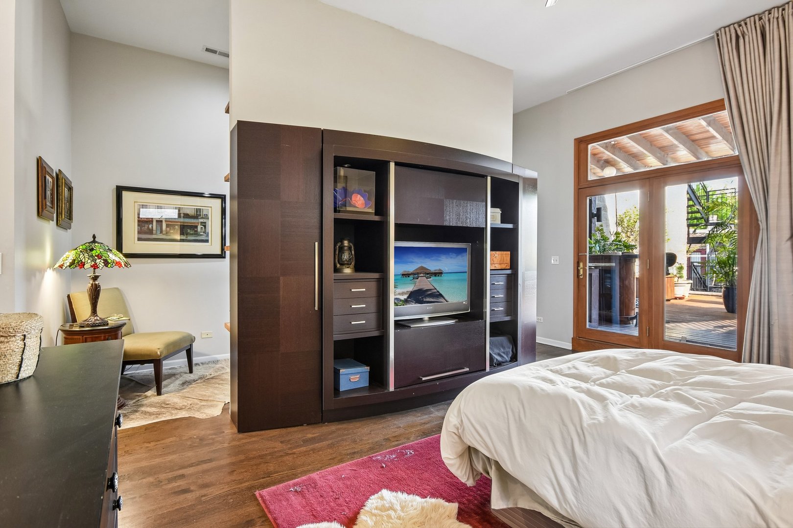 1326 W Grenshaw Street Unit: 3