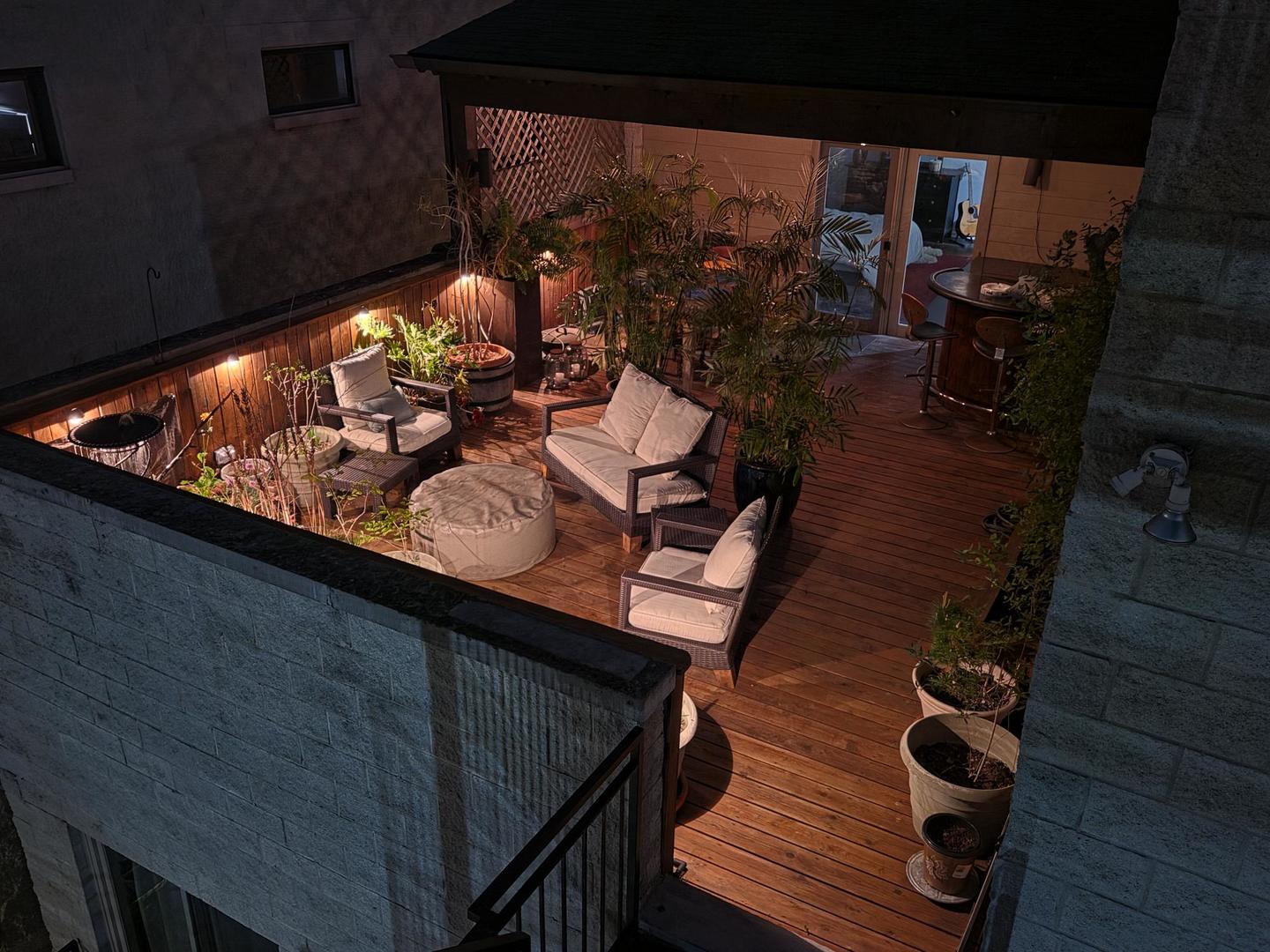 1326 W Grenshaw Street Unit: 3