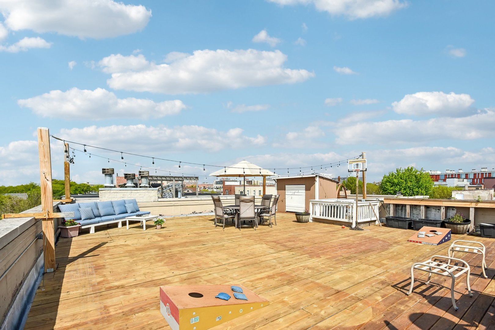 1326 W Grenshaw Street Unit: 3